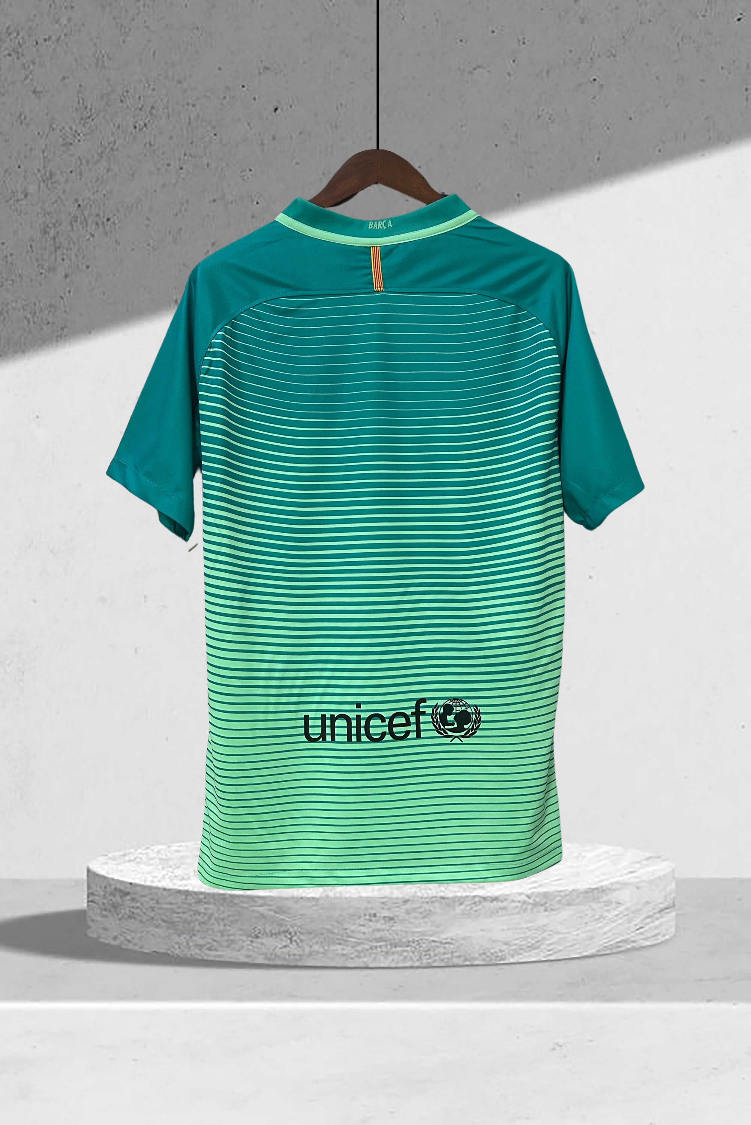 Barcelona 2016–2017 Tredjedrakt