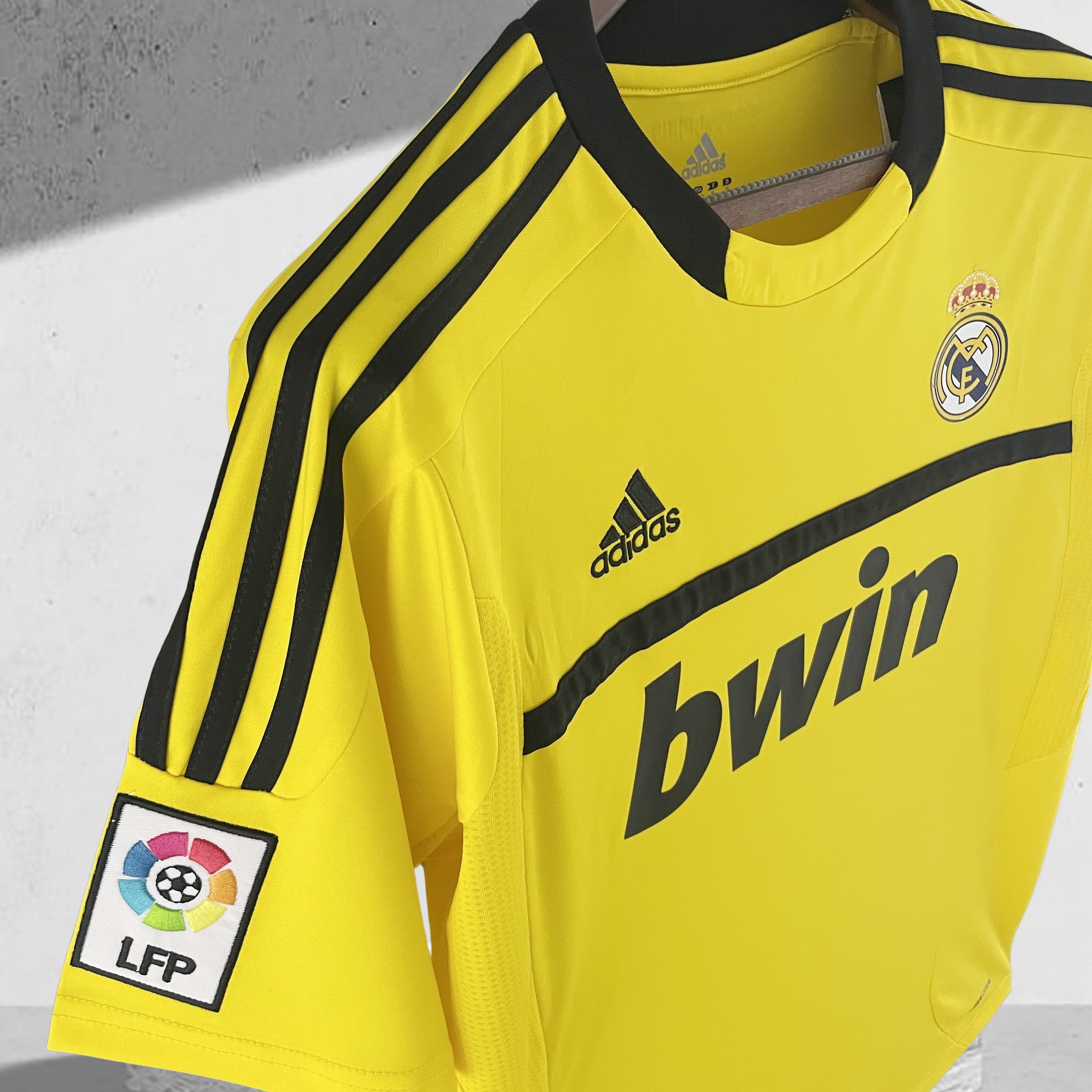 Real Madrid 2011–2012 Keeperdrakt