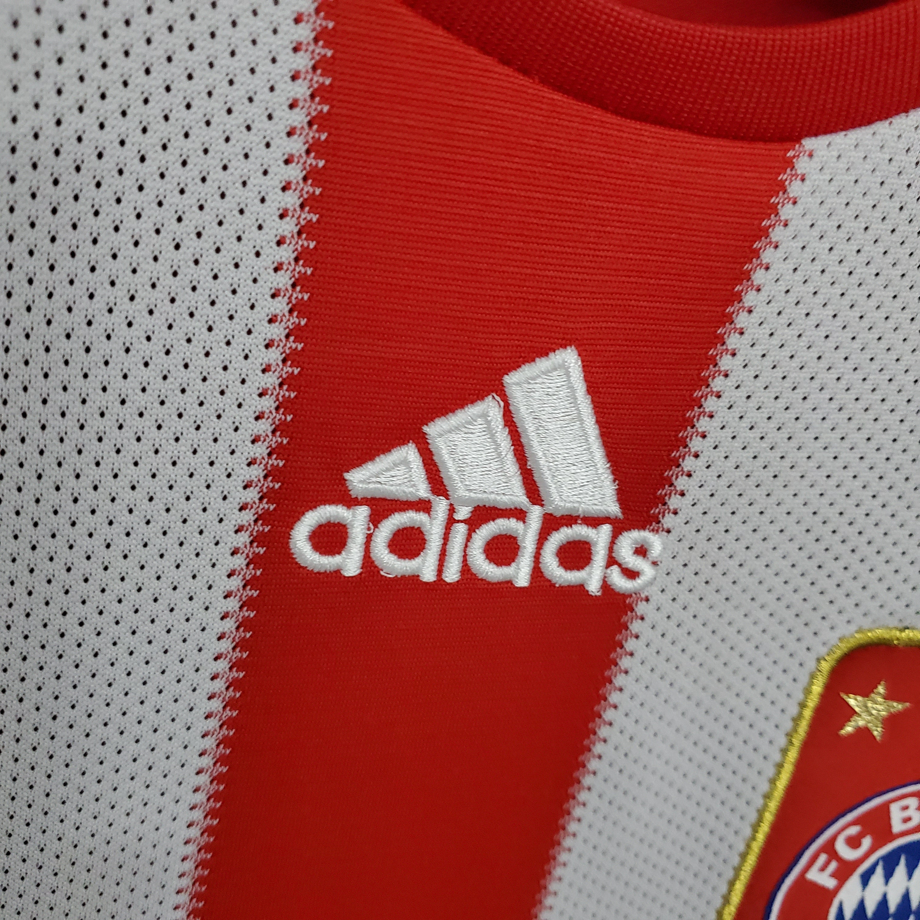 Bayern München 2010–2011 Hjemmedrakt
