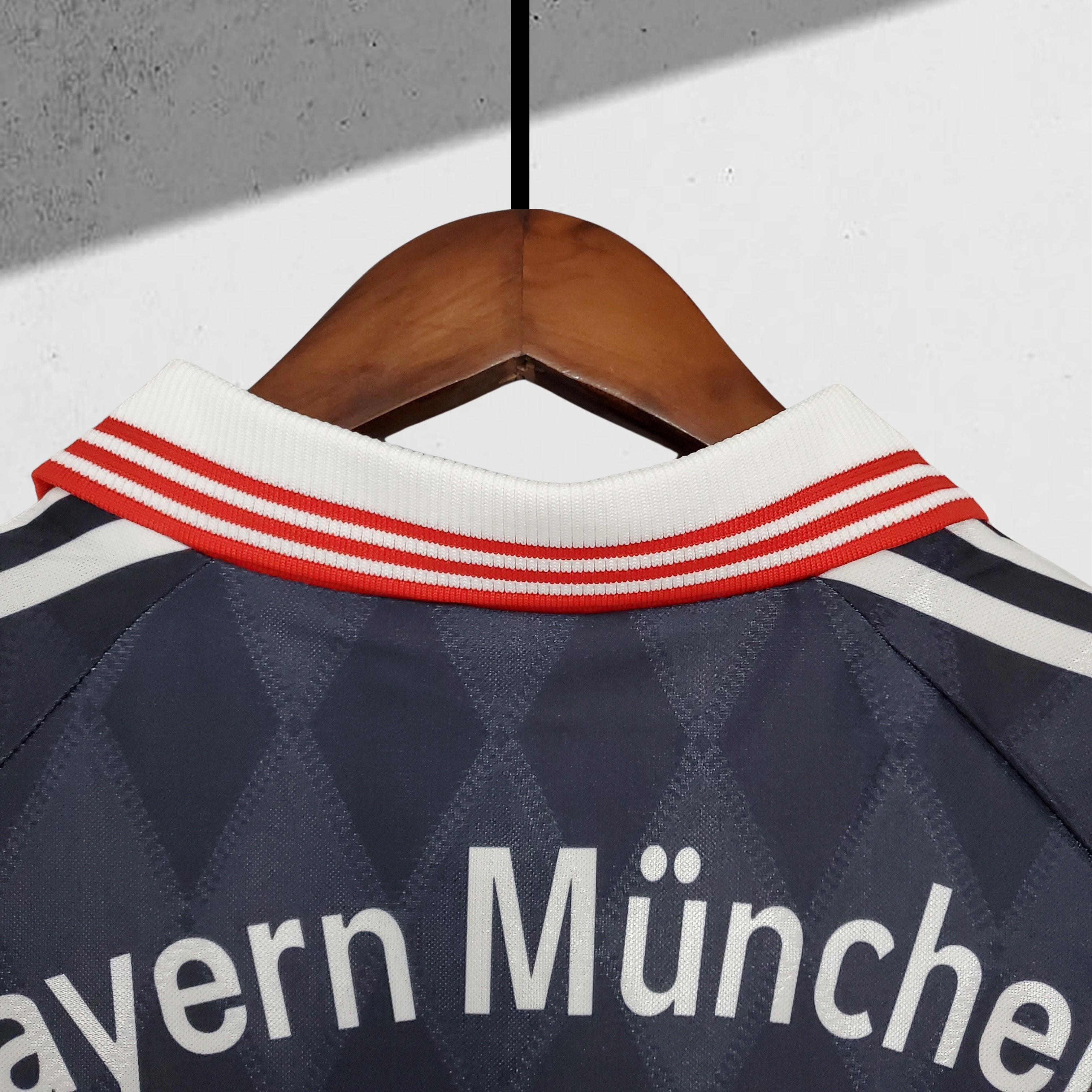 Bayern München 1998–1999 Hjemmedrakt