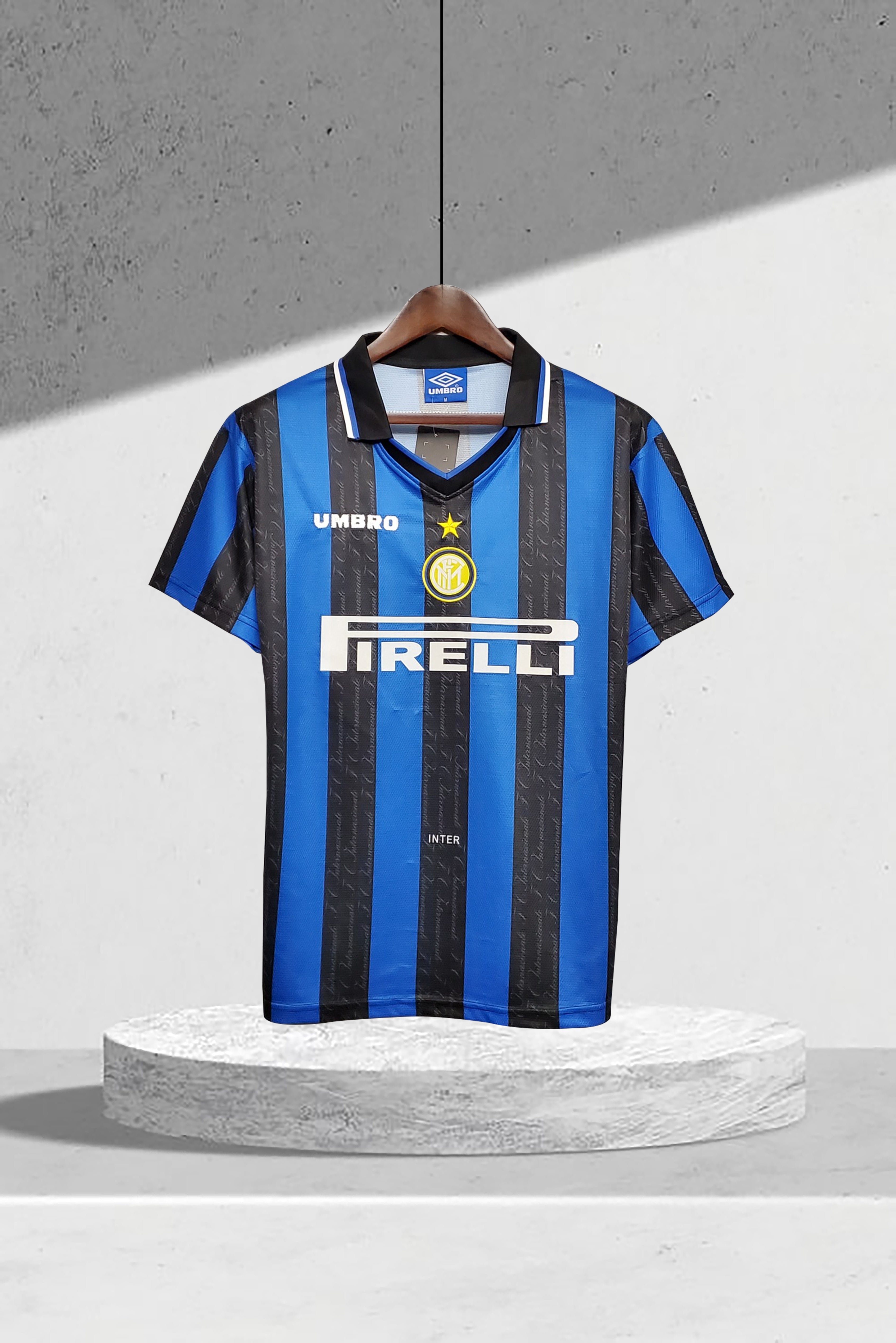 Inter Milan 1997–1998 Hjemmedrakt