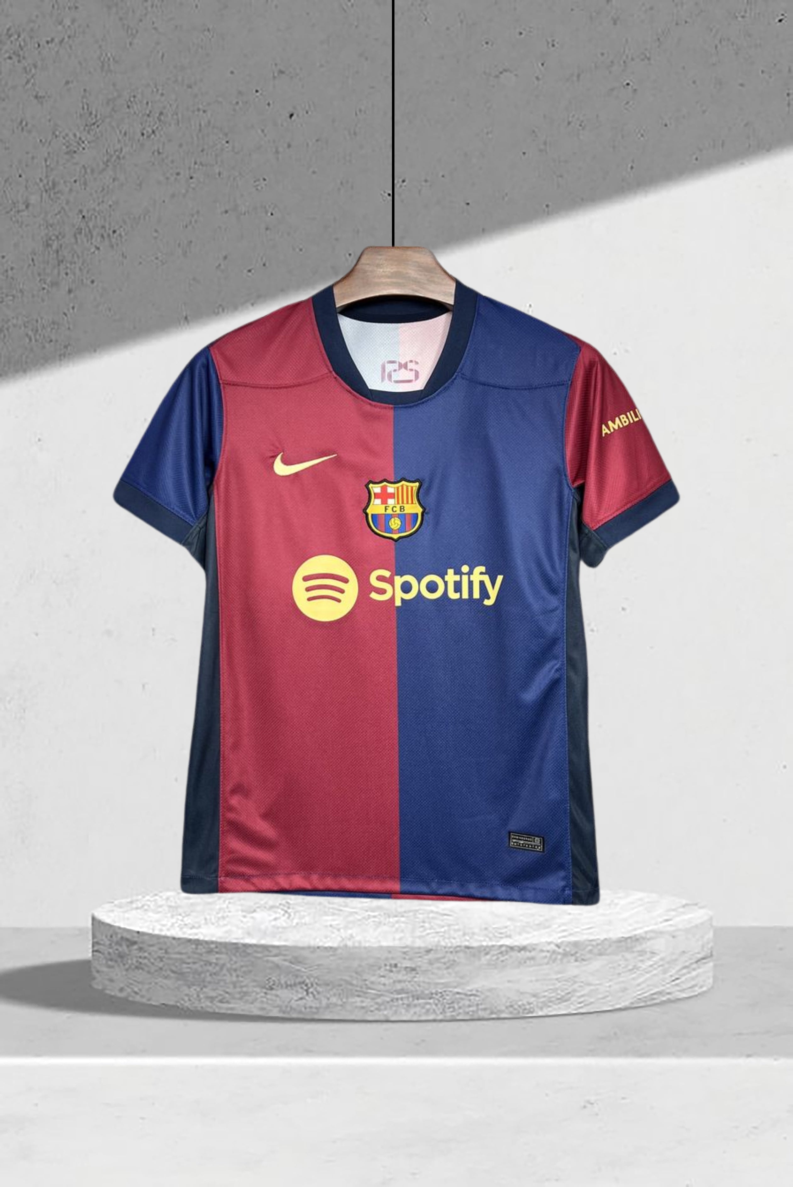 Barcelona 2024–2025 Hjemmedrakt