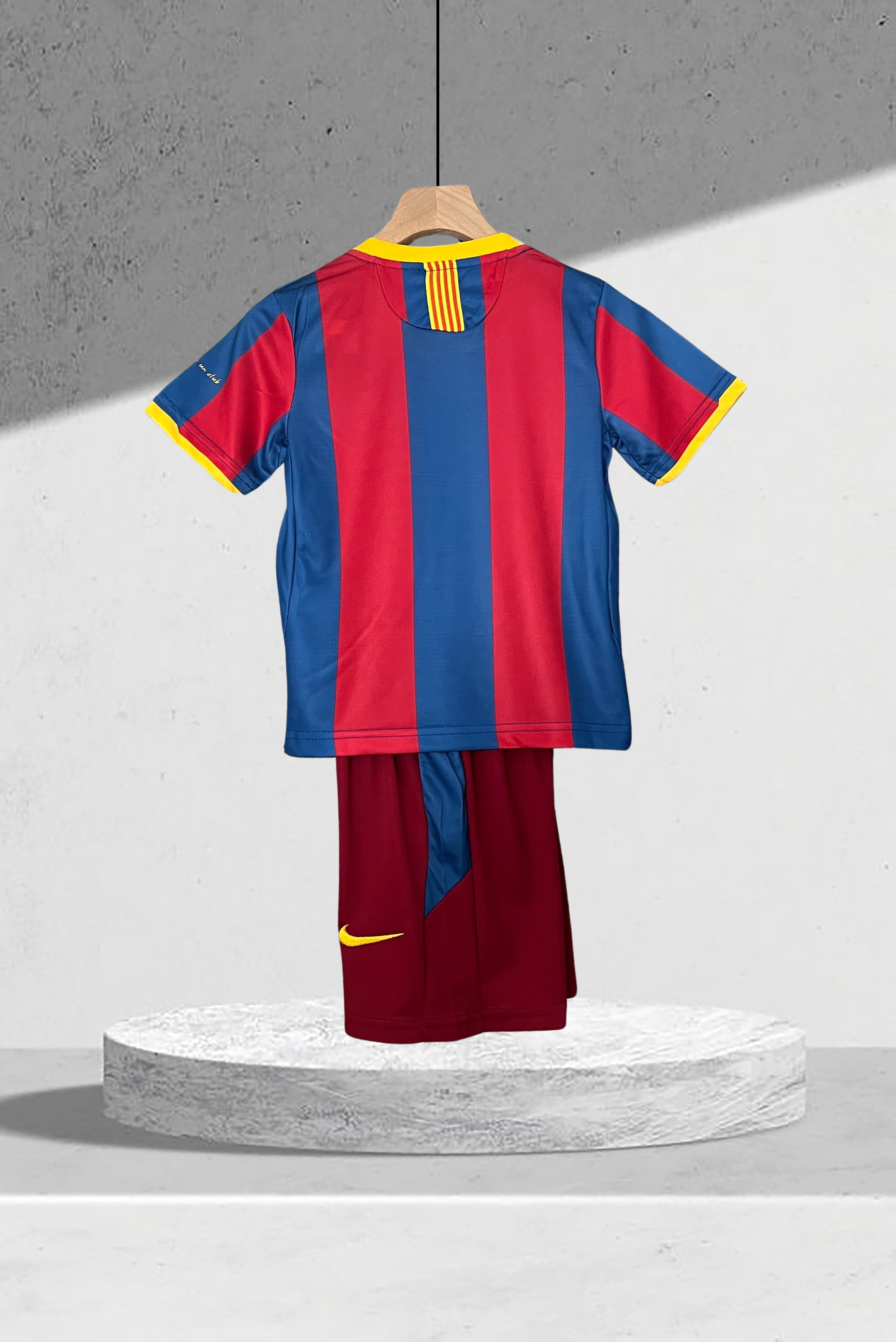 Barcelona 2010–2011 Hjemmedrakt Mini-Kit Barn