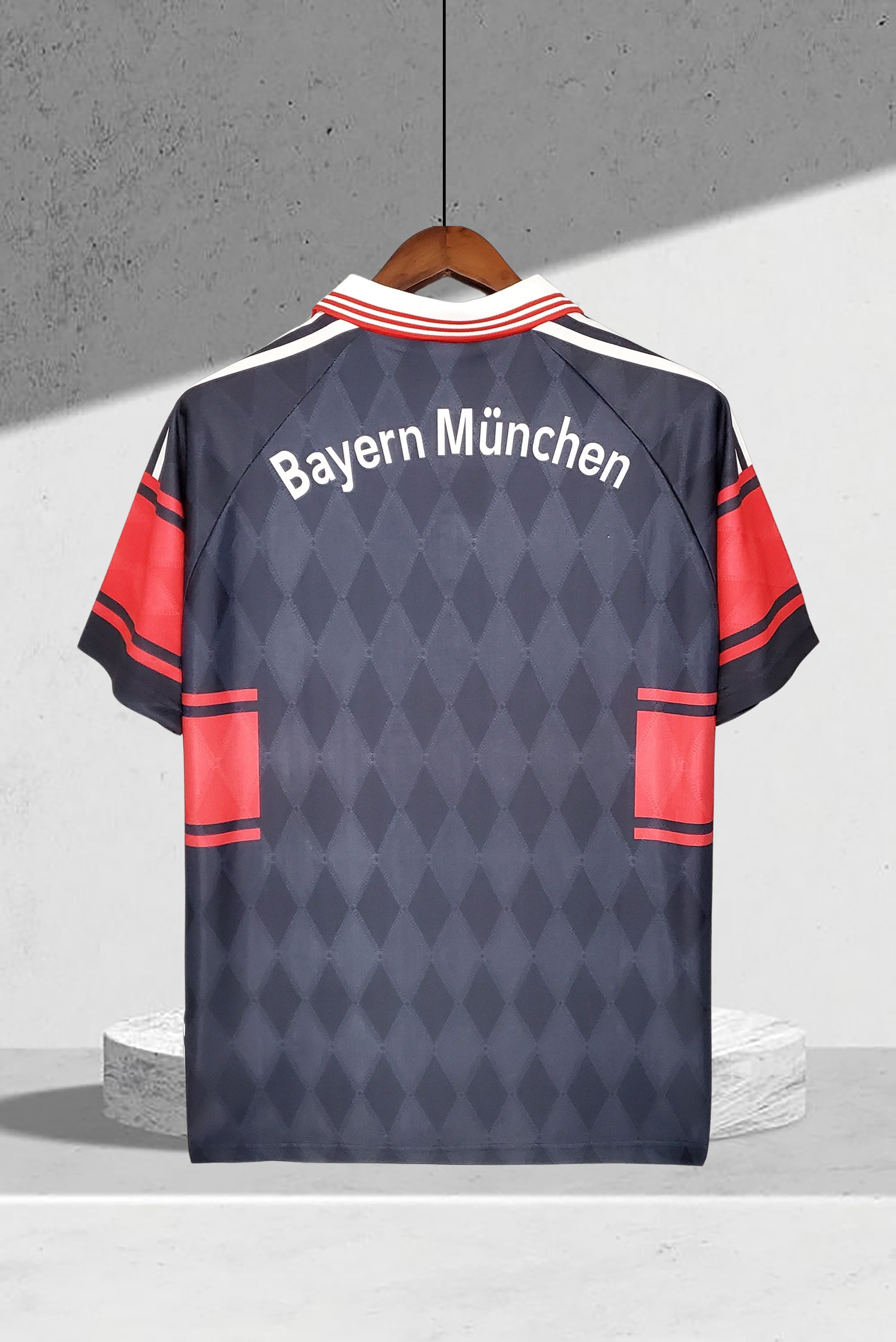 Bayern München 1998–1999 Hjemmedrakt