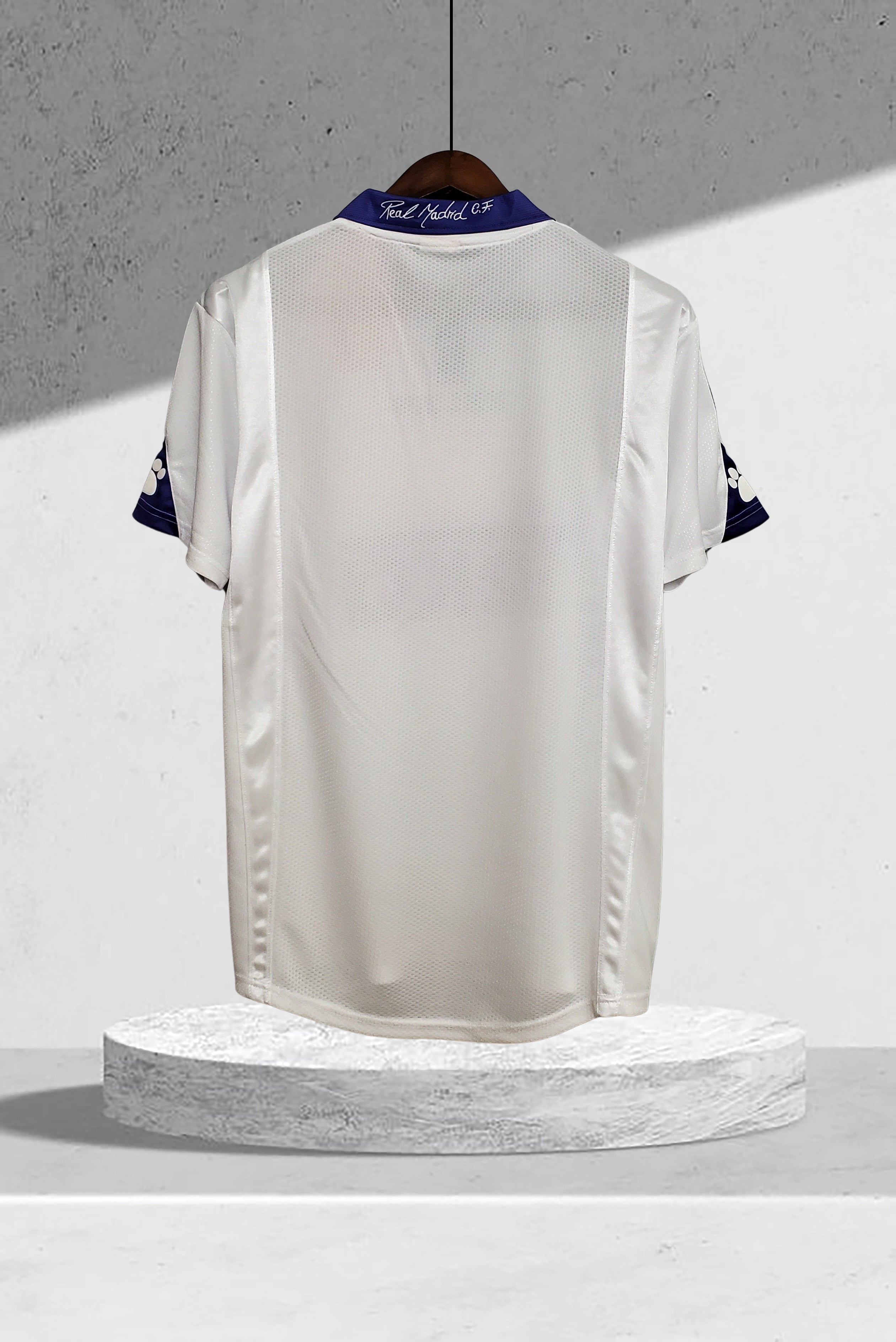Real Madrid 1997–1998 Hjemmedrakt