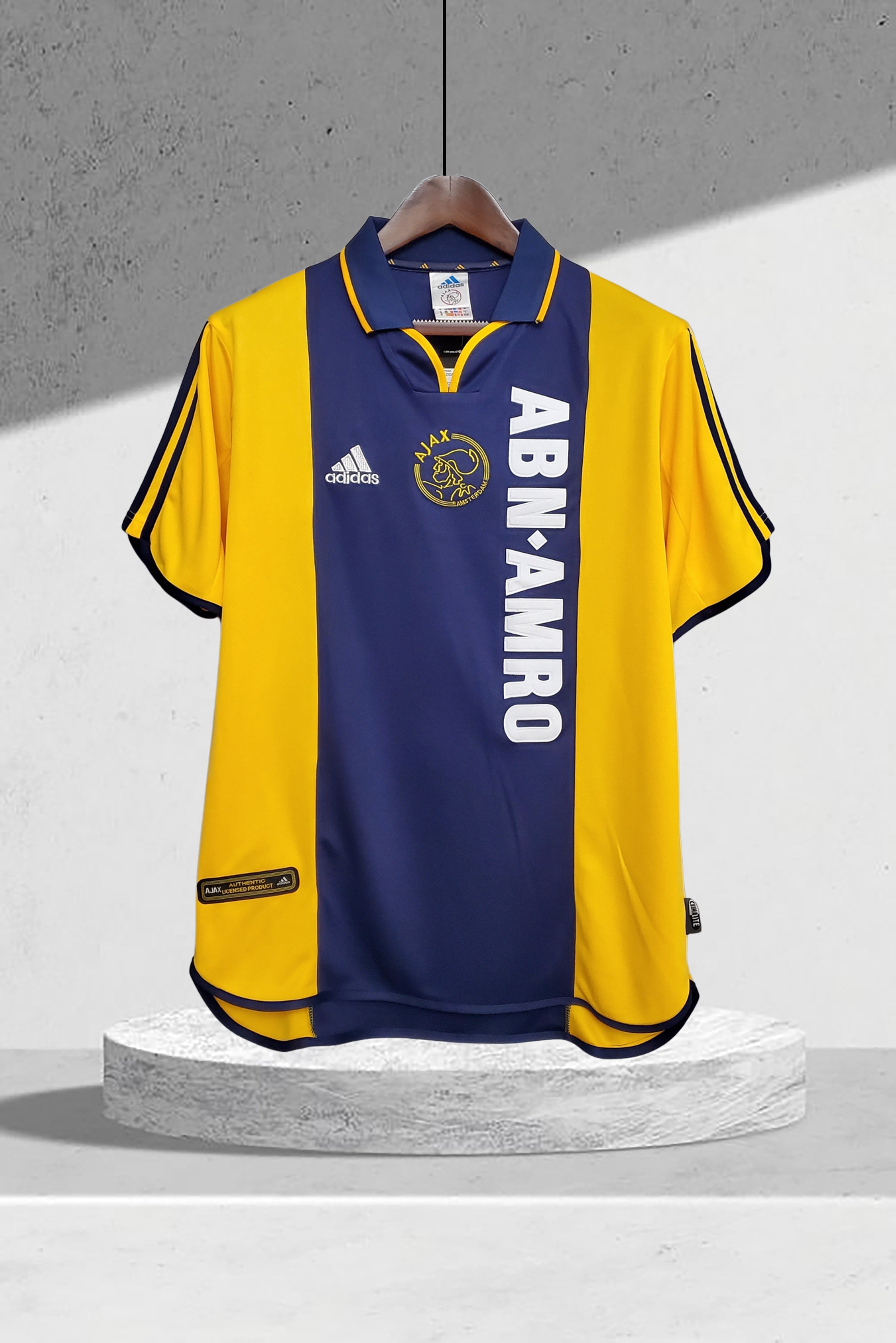 Ajax 2000–2001 Bortedrakt