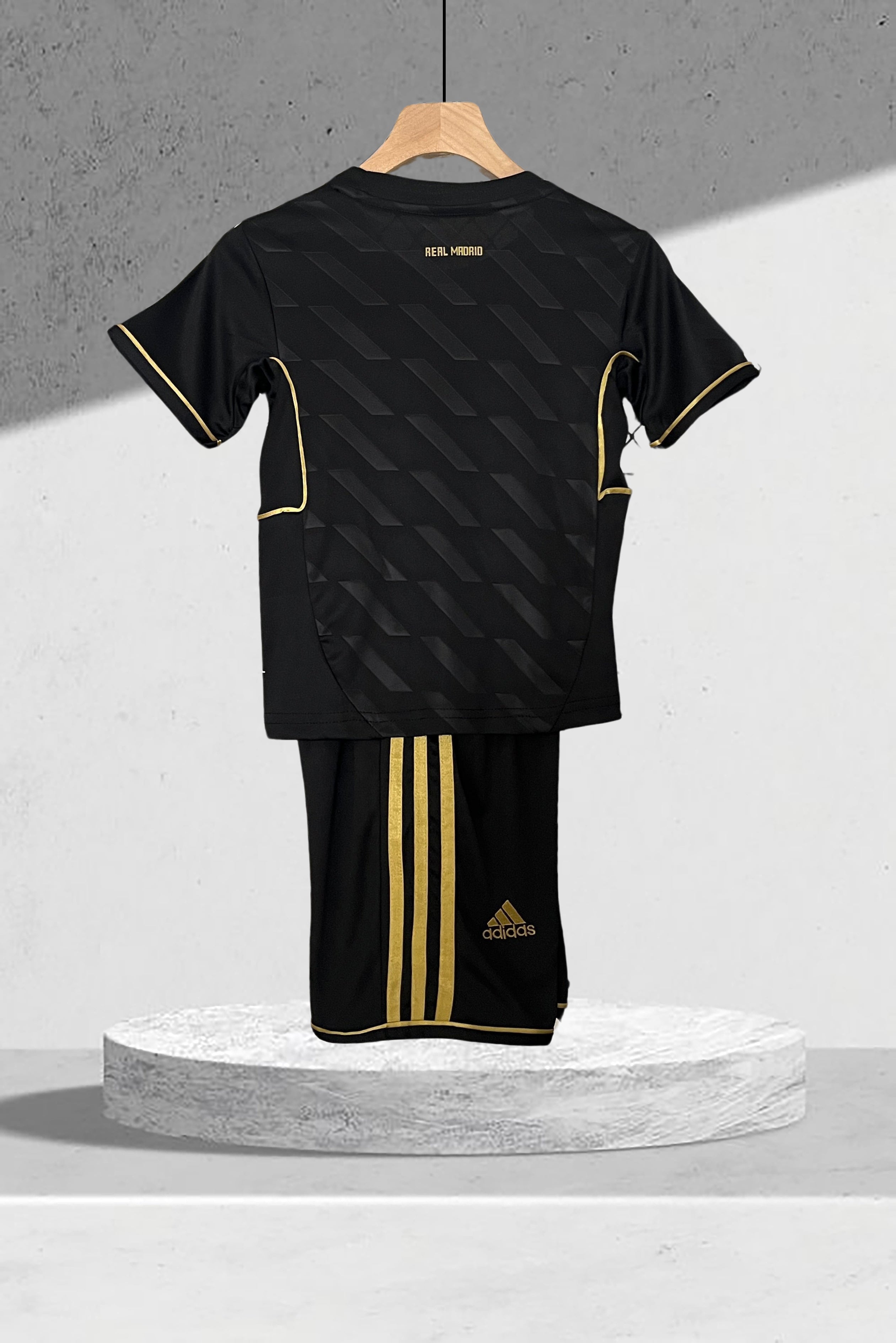 Real Madrid 2011–2012 Bortedrakt Mini-Kit Barn