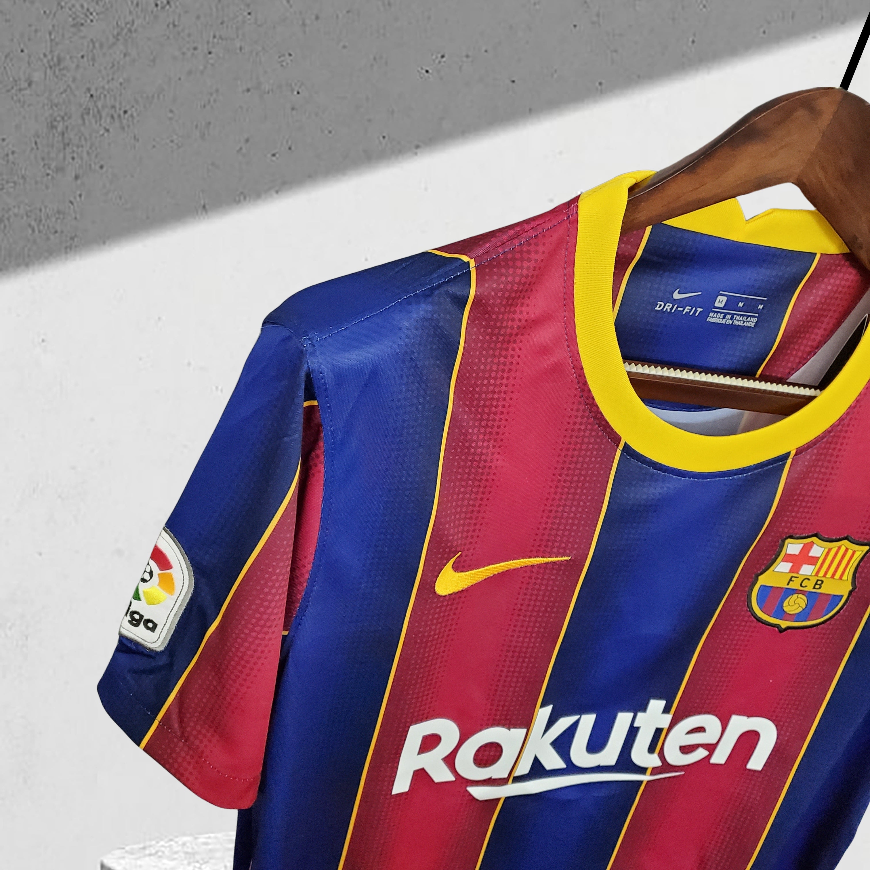 Barcelona 2020–2021 Hjemmedrakt