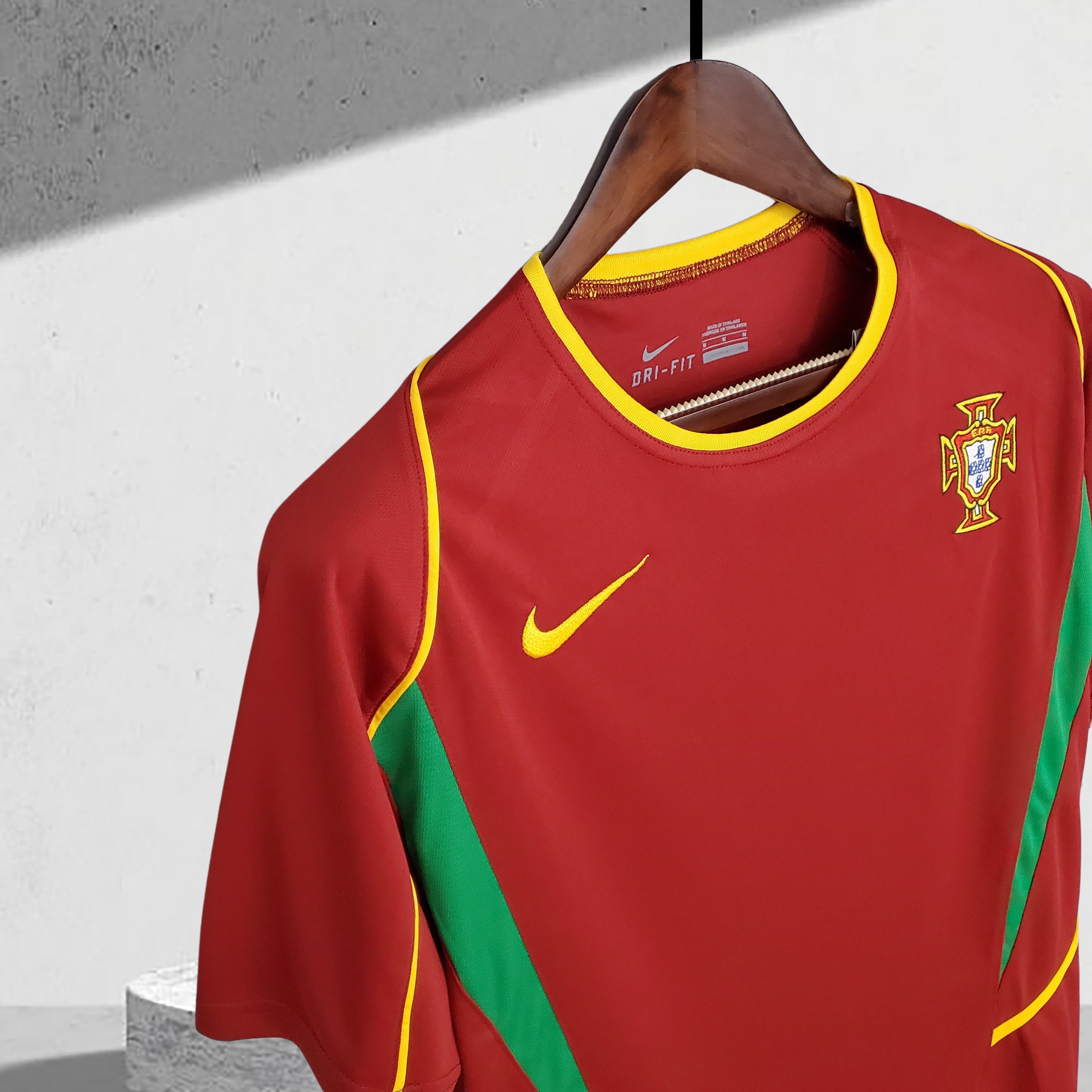 Portugals VM 2002 Hjemmedrakt
