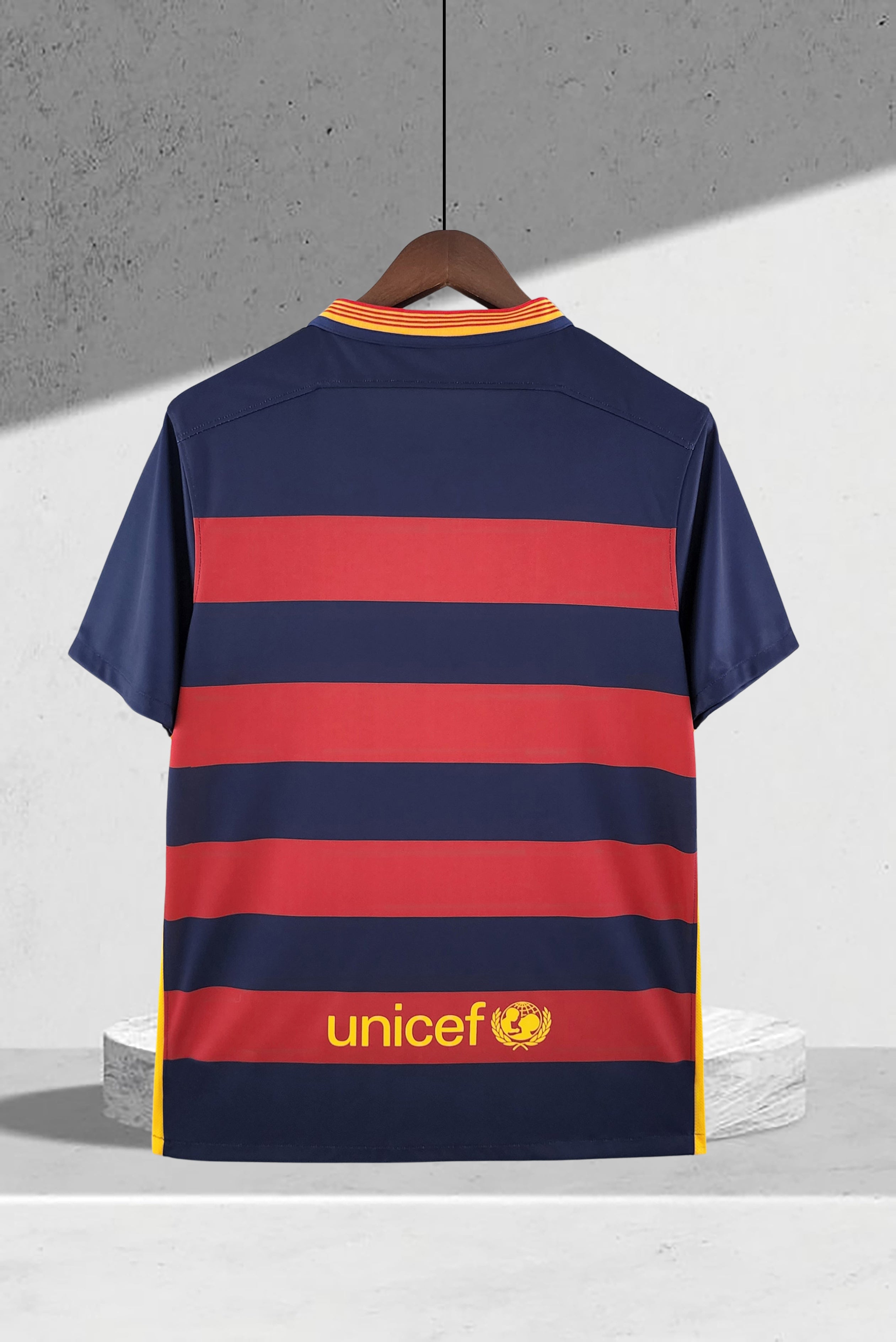 Barcelona 2015–2016 Hjemmedrakt