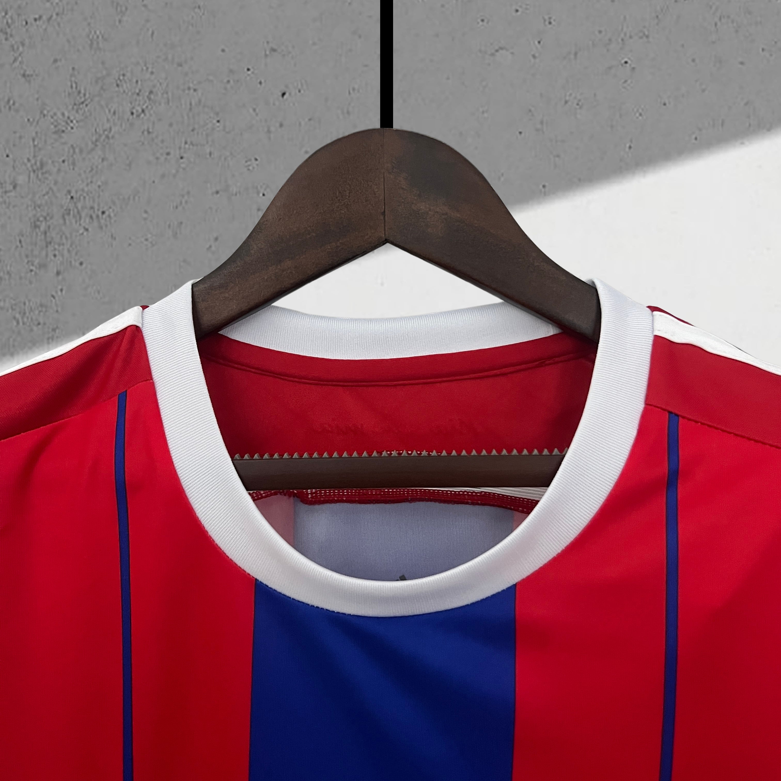 Bayern München 2014–2015 Hjemmedrakt