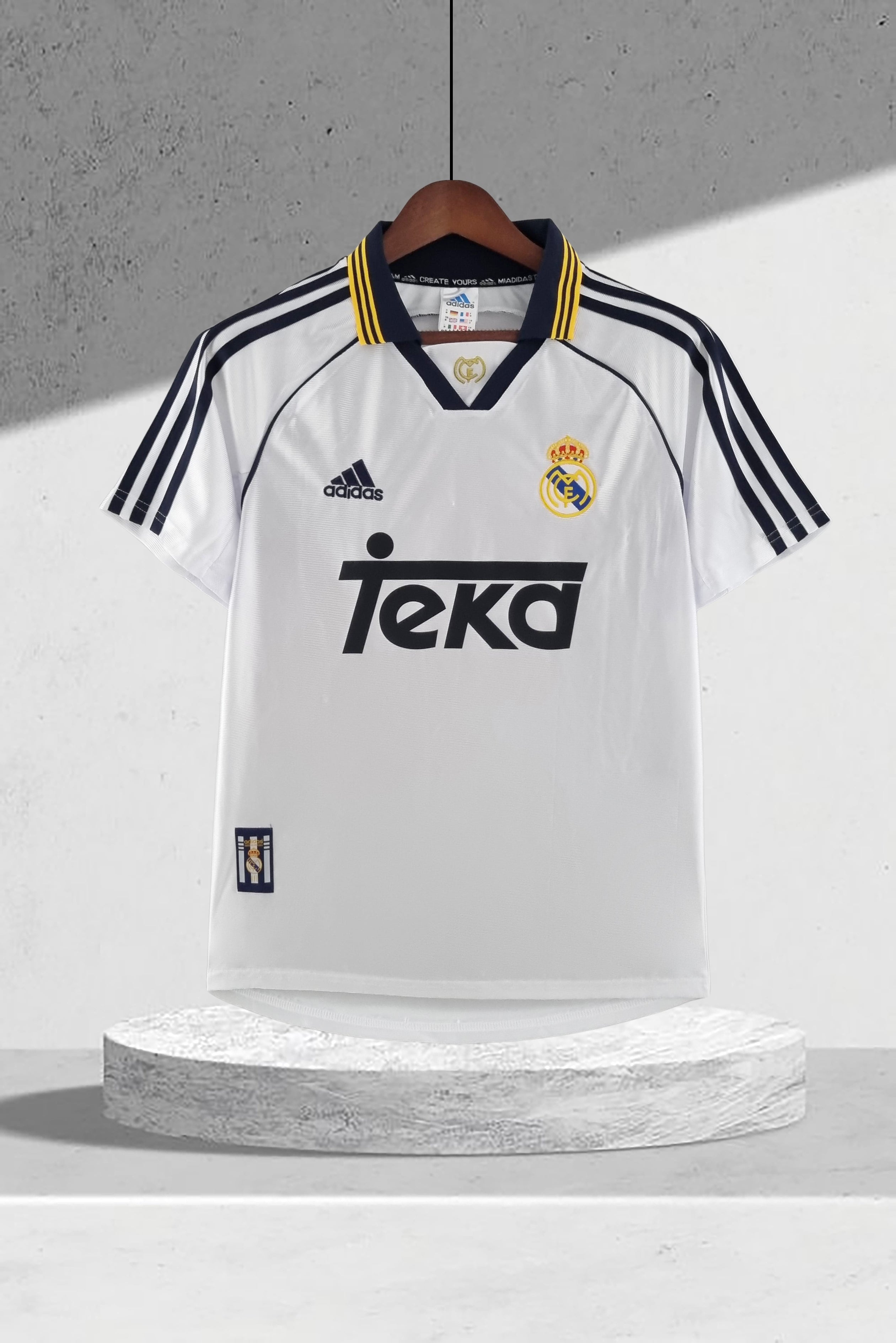 Real Madrid 2000–2001 Hjemmedrakt