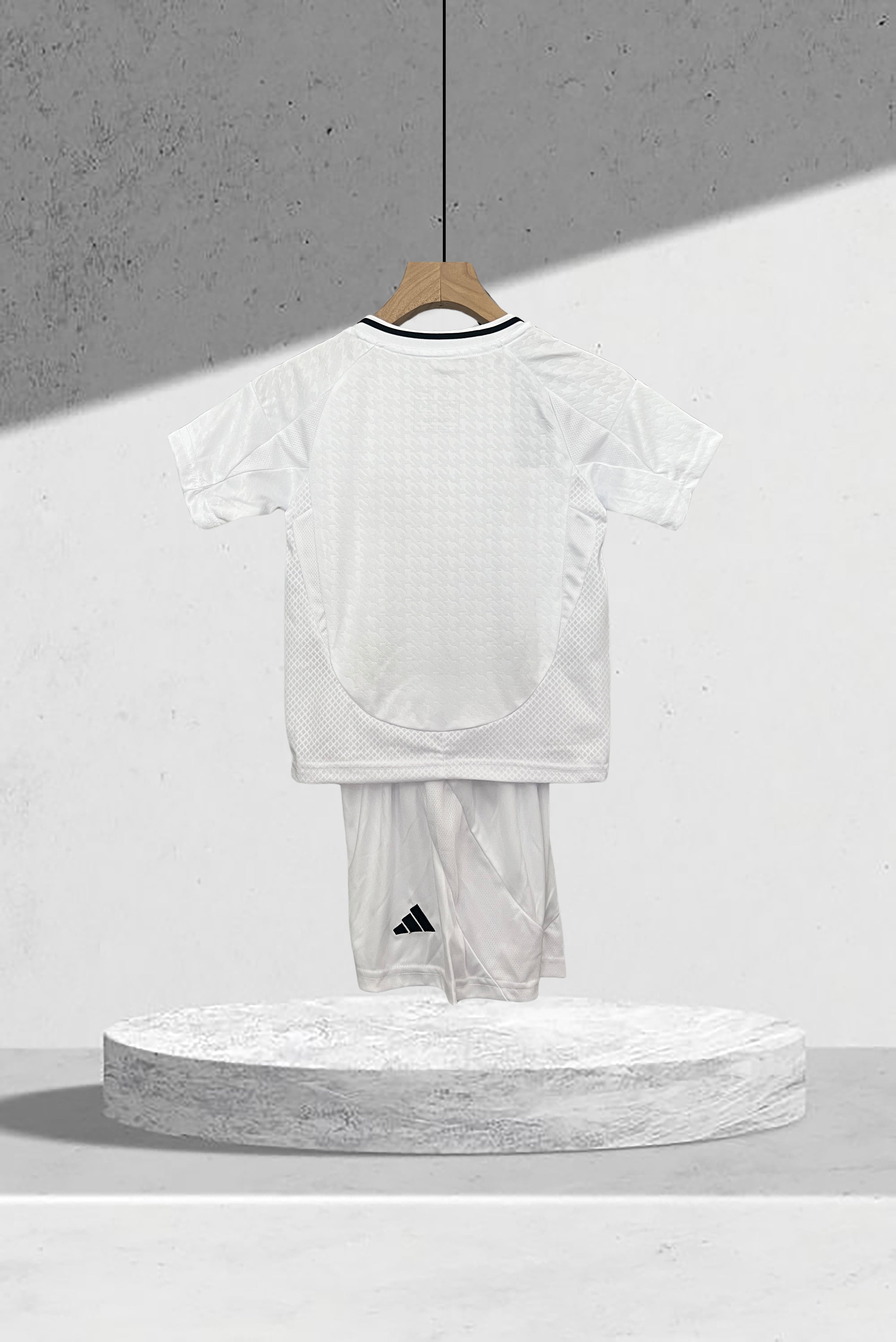 Real Madrid 2024–2025 Hjemmedrakt Mini-Kit Barn