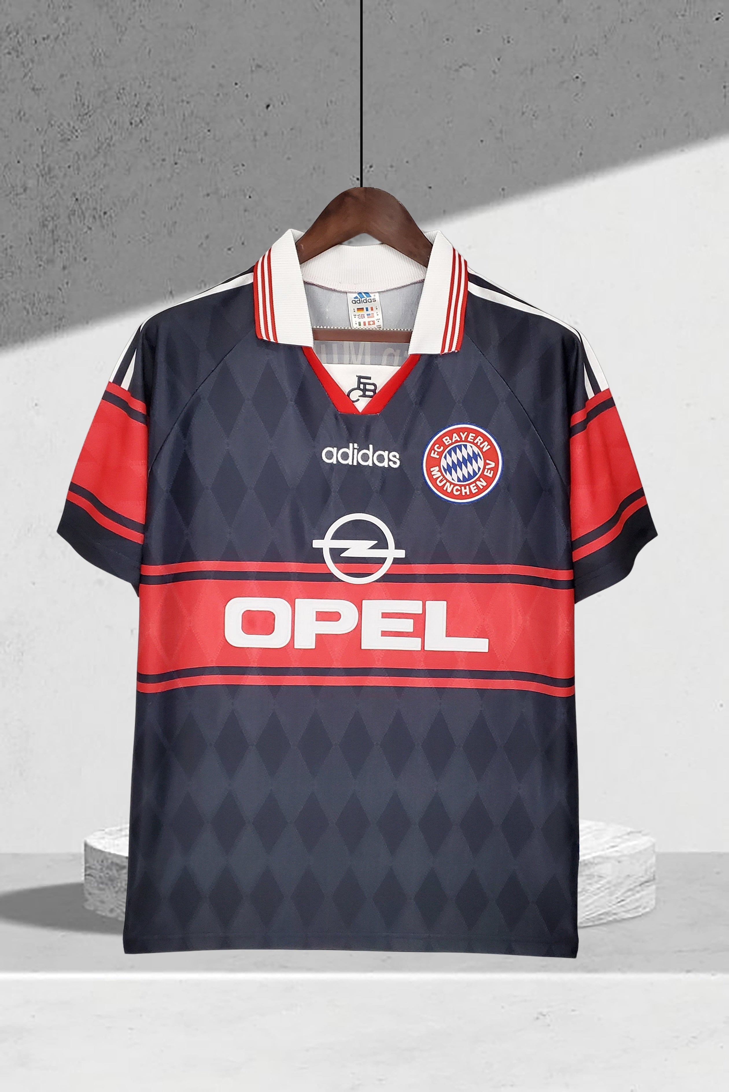 Bayern München 1998–1999 Hjemmedrakt