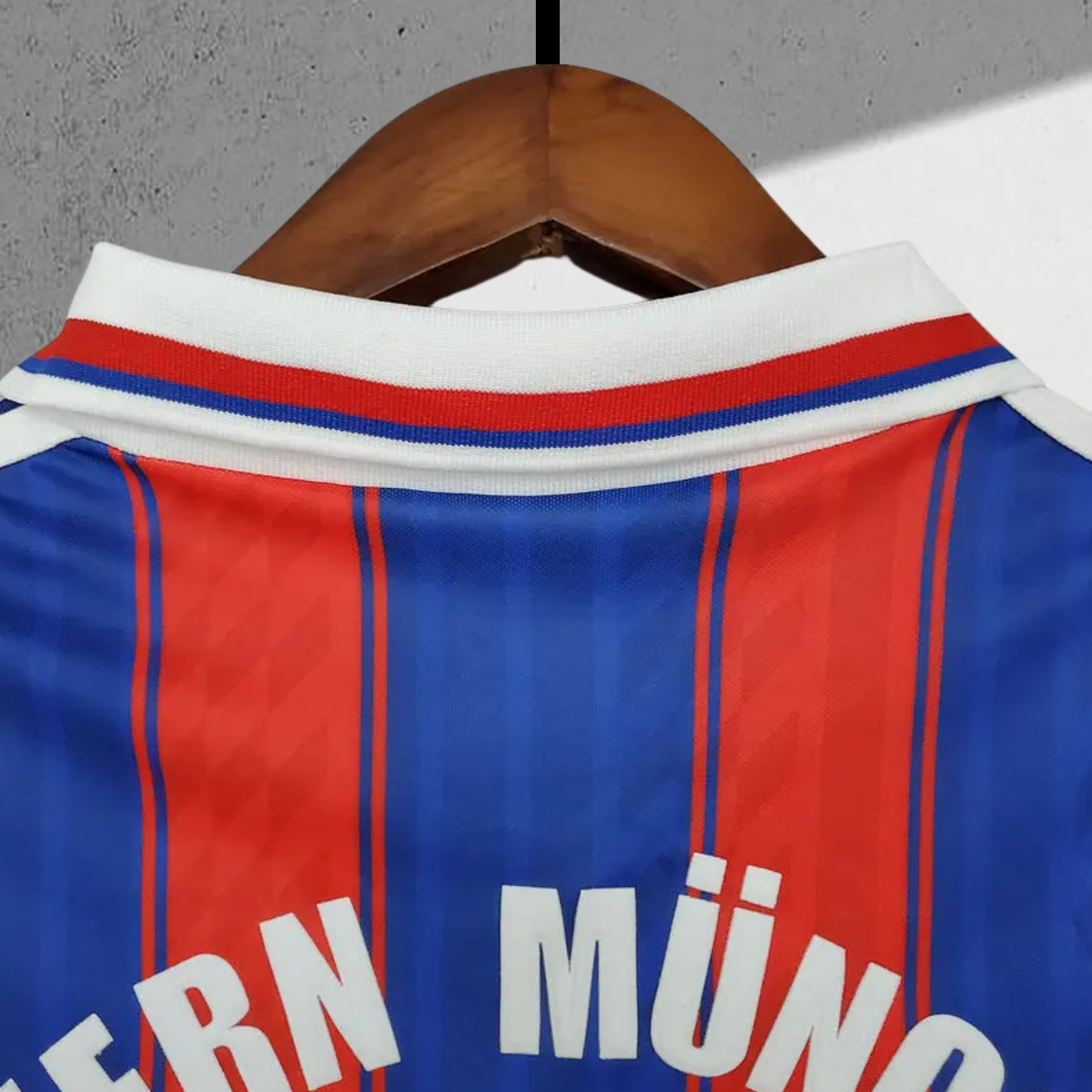 Bayern München 1996–1997 Hjemmedrakt