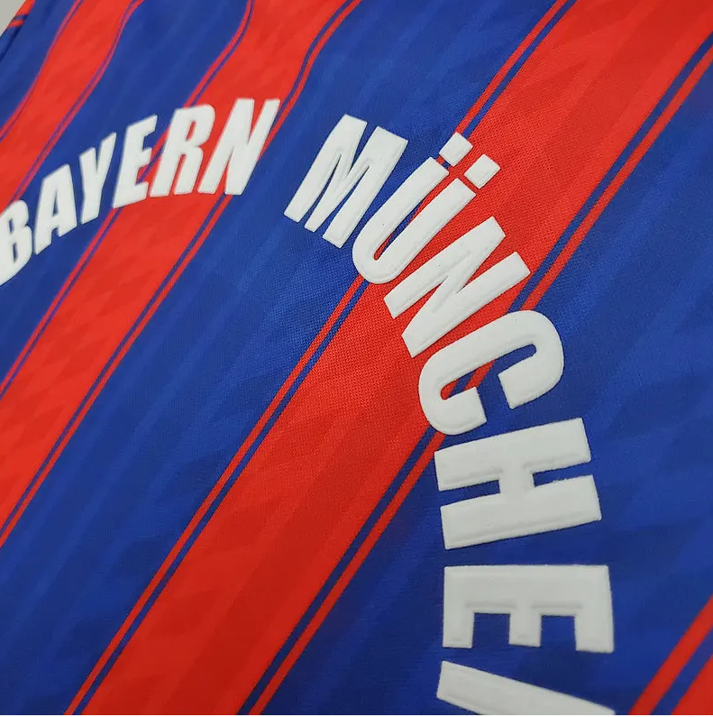 Bayern München 1996–1997 Hjemmedrakt