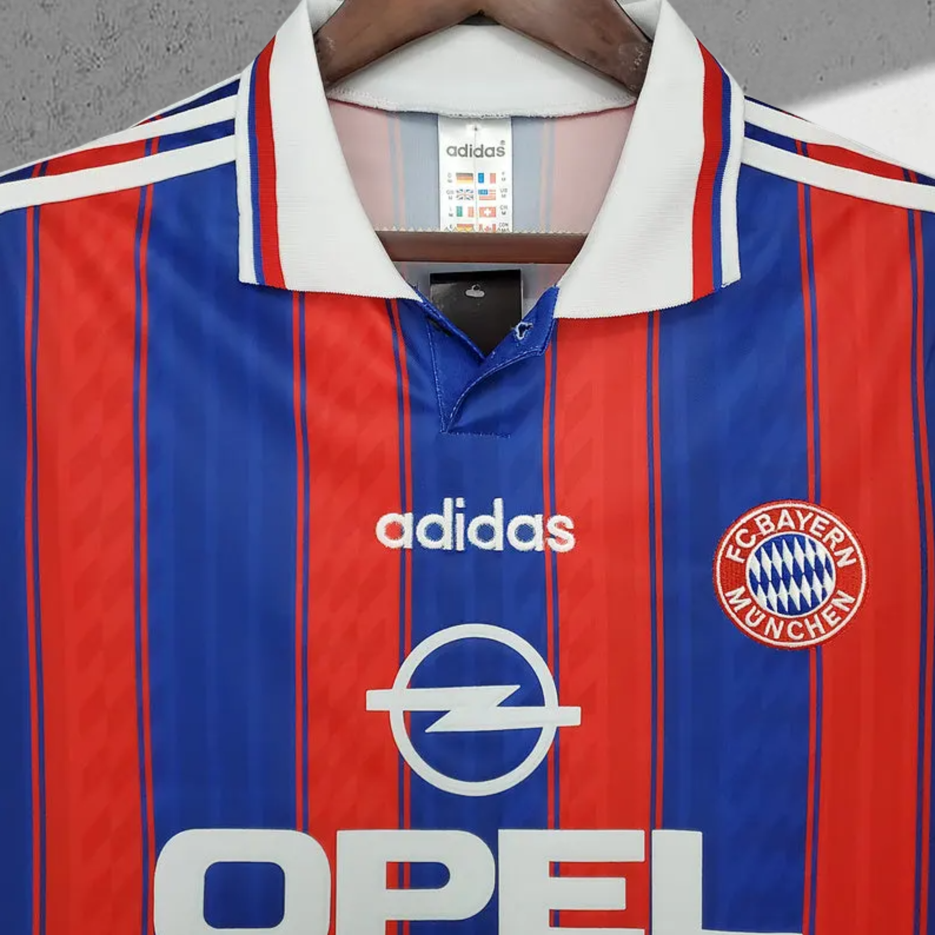 Bayern München 1996–1997 Hjemmedrakt