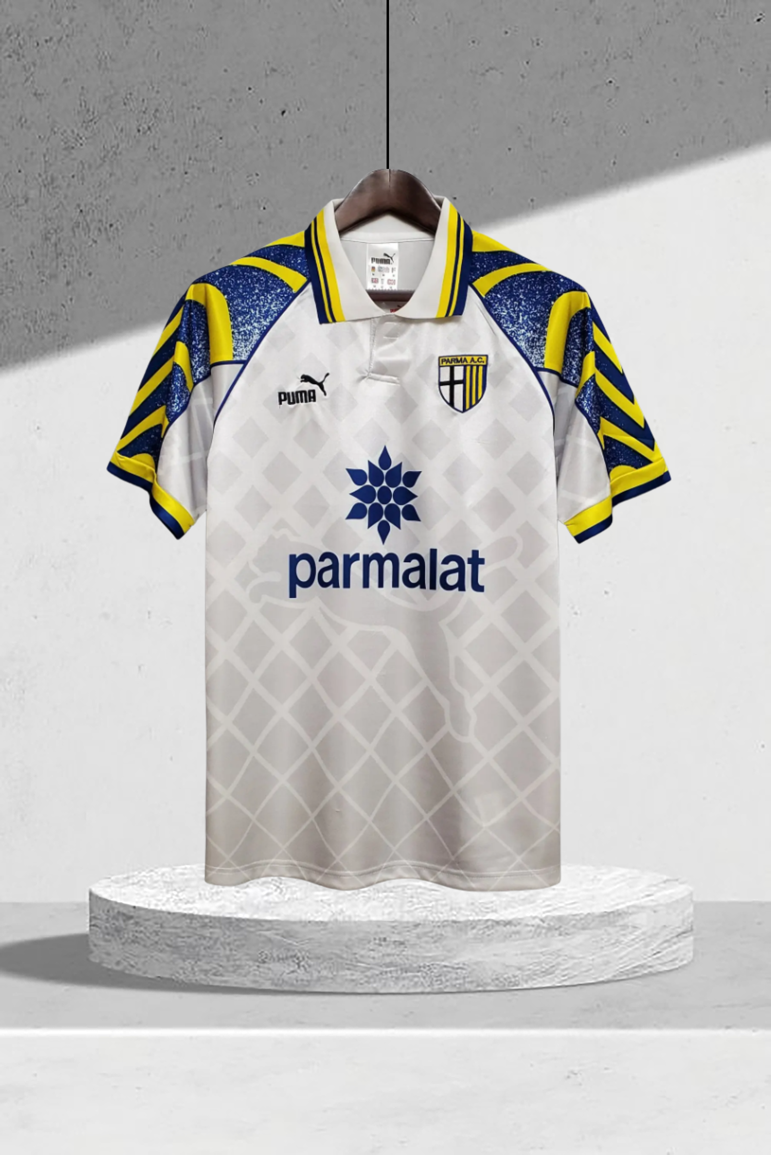 Parma 1995–1996 Hjemmedrakt