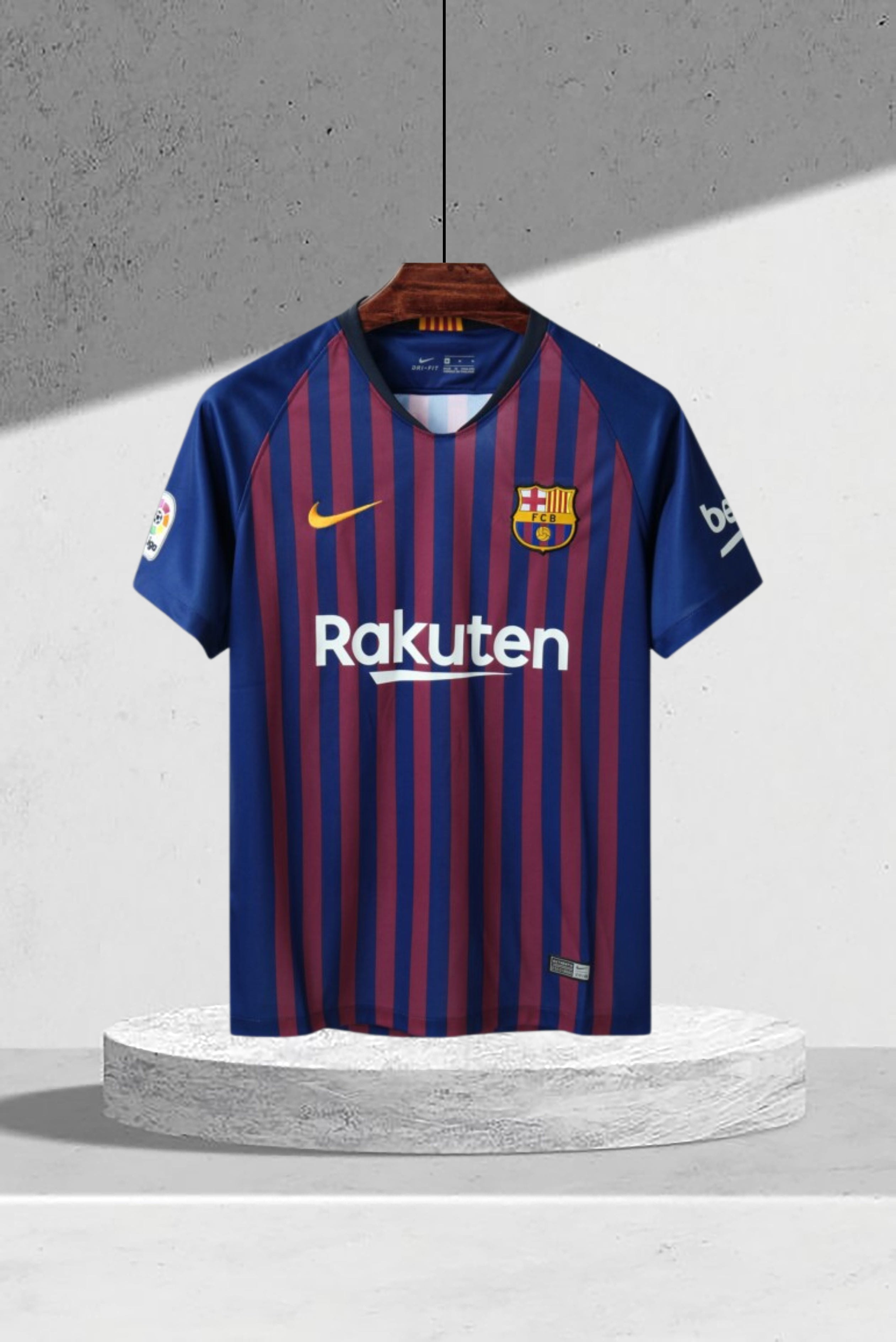 Barcelona 2018–2019 Hjemmedrakt