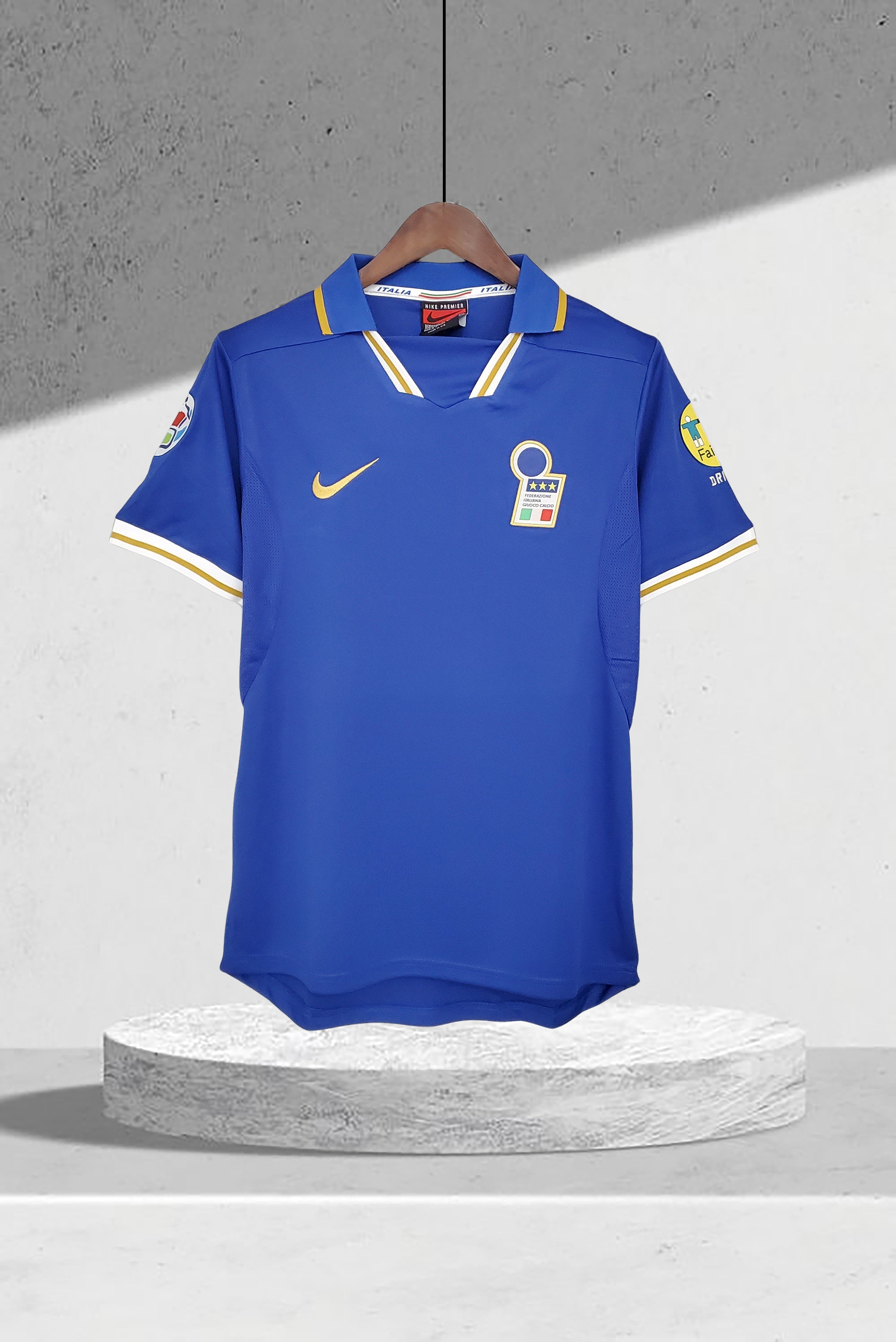 Italia 1996 Hjemmedrakt