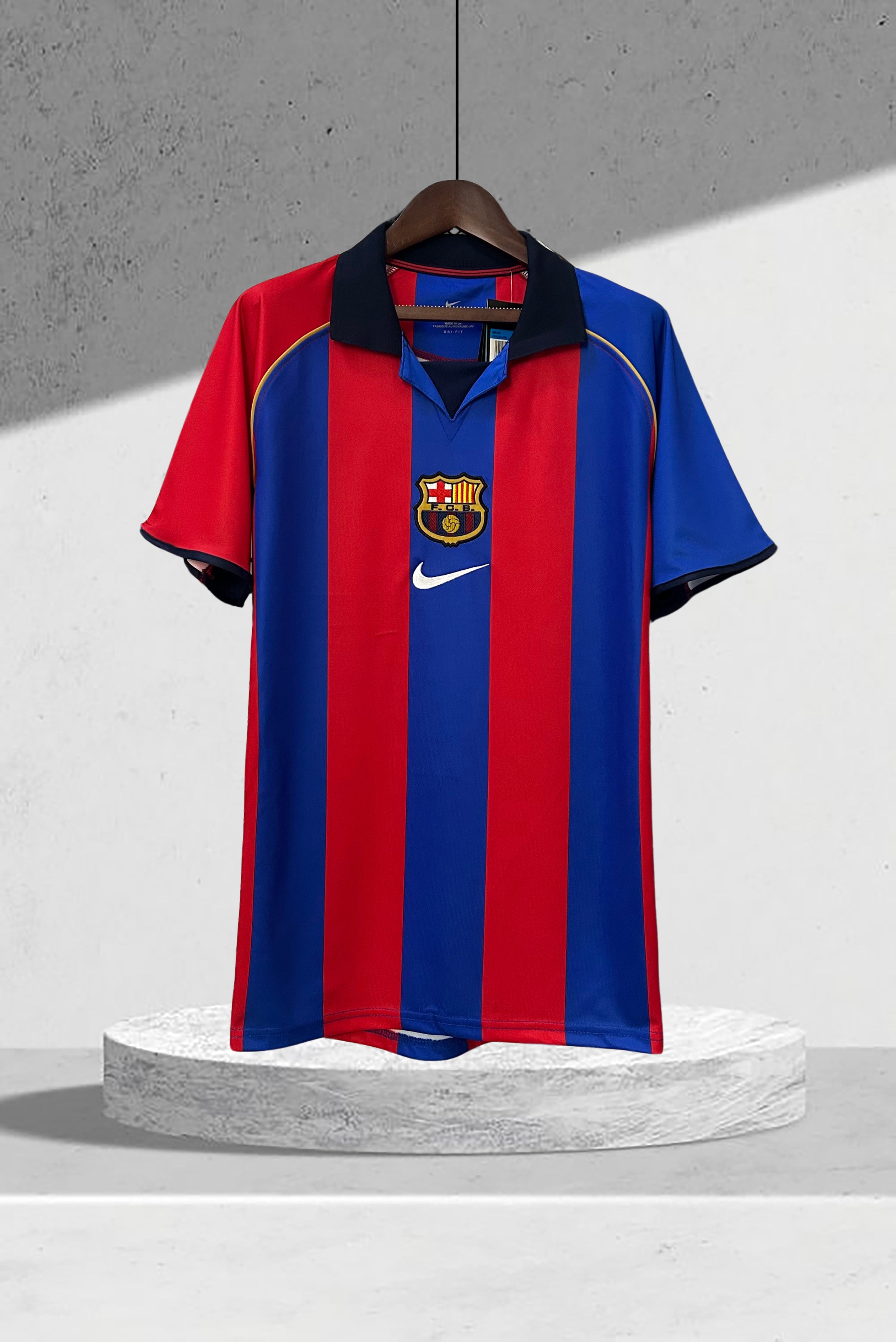 Barcelona 2001–2002 Hjemmedrakt