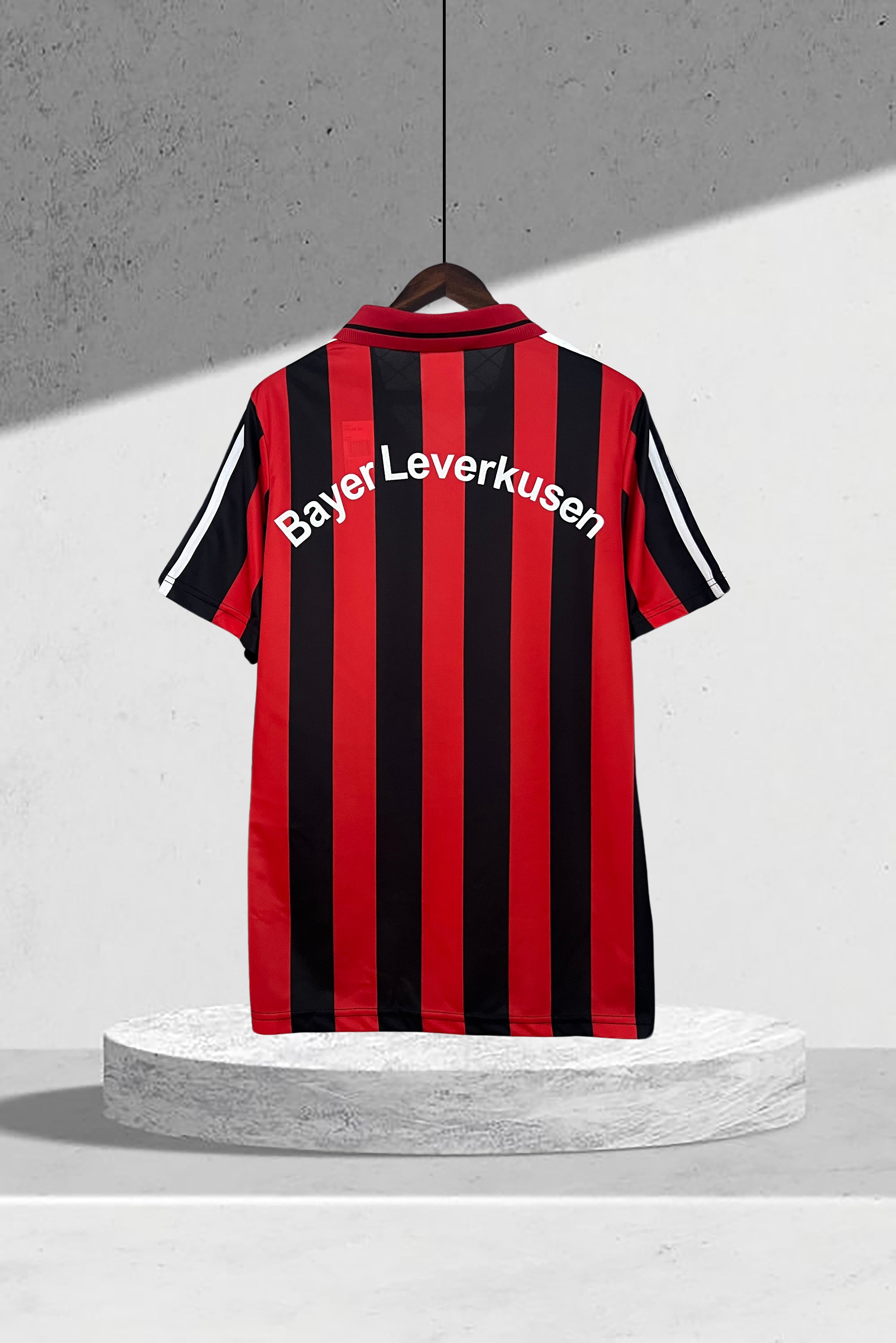 Bayer 04 Leverkusen 2001–2002 Hjemmedrakt