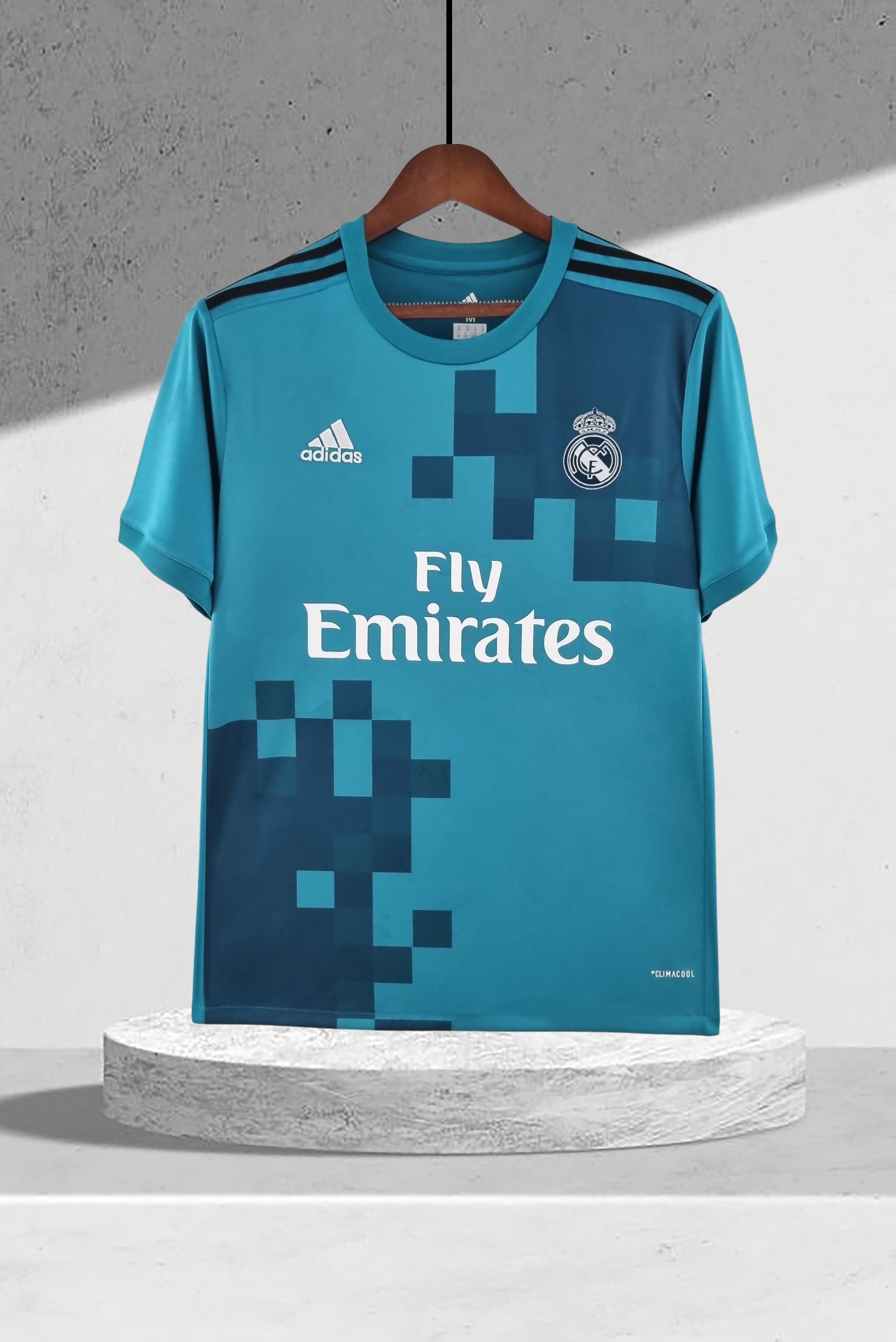 Real Madrid 2017–2018 Tredjedrakt