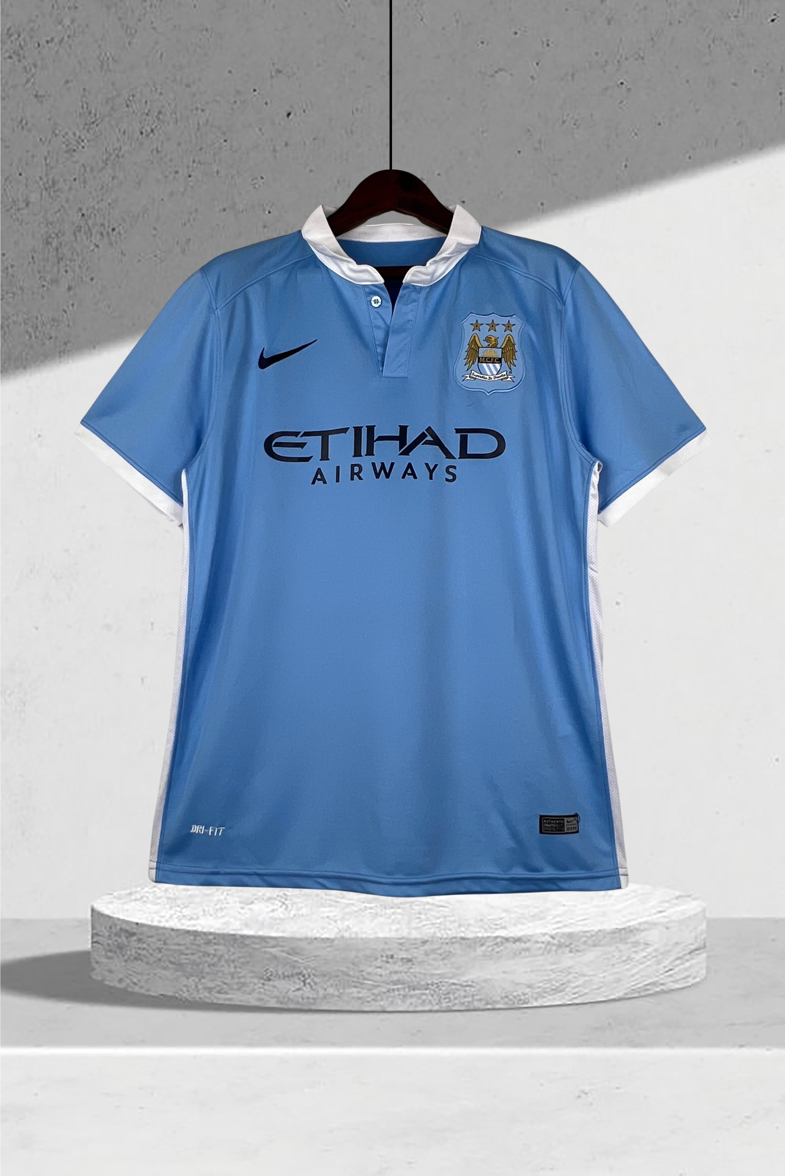 Manchester City 2015–2016 Hjemmedrakt